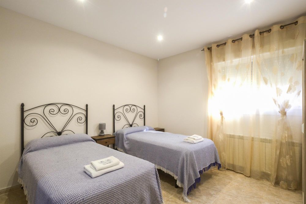 Dormitorio 02 Navaluenga AVILA