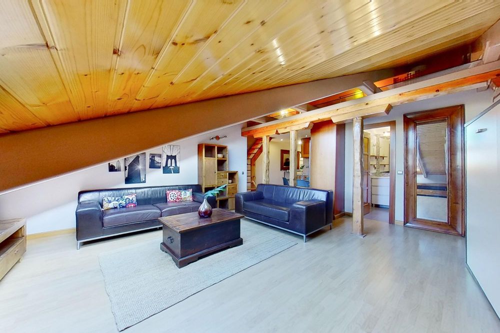 Sal�n 02 La Latina MADRID