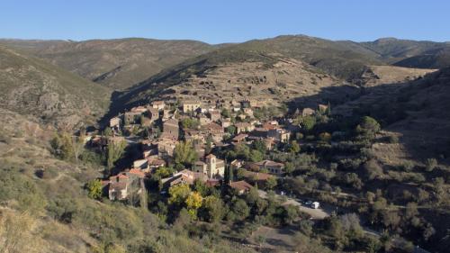 Paseos por Patones de Arriba Paseos por Patones de Arriba
